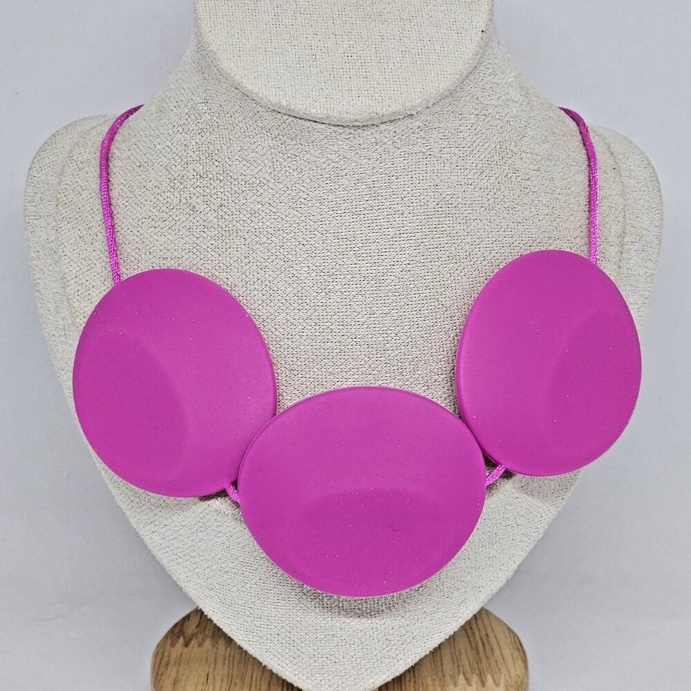 Silicone Chew Necklace for Autism ADHD Calming Teething Chewy Bite Fuchsia Pink